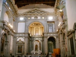 Altar-mor da igreja de Santo Stefano al Ponte 